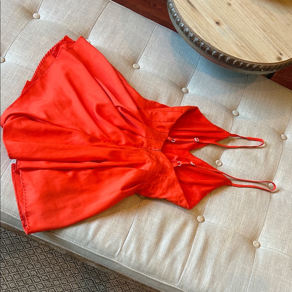 Rumor Boutique Orange Pleated Romper Size Small - Picture 13 of 14